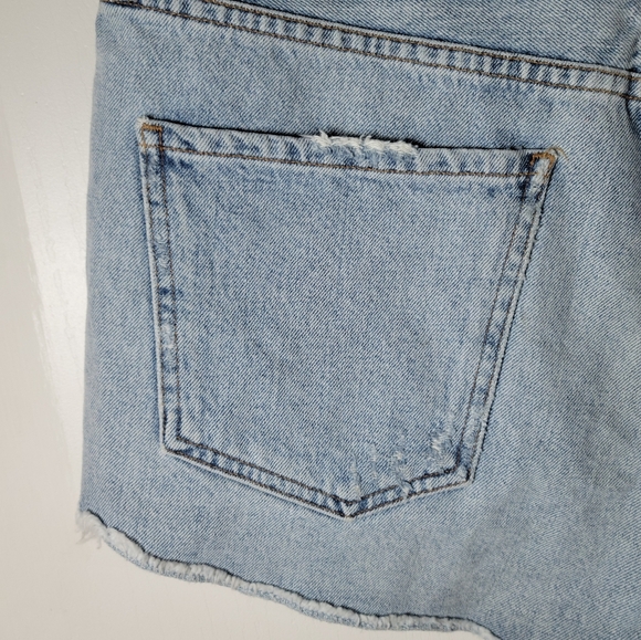 Citizens of Humanity Danielle Cut-Off Denim Shorts | Size 31 - Picture 10 of 12